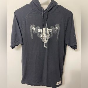 Under Armour Project Rock T-Shirt M Black Hoodie Snake Bull Short Sleeve Workout